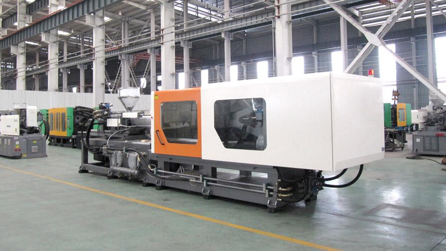 萬(wàn)里新能源：勝岳注塑機(jī)技術(shù)先進(jìn)，質(zhì)量過硬